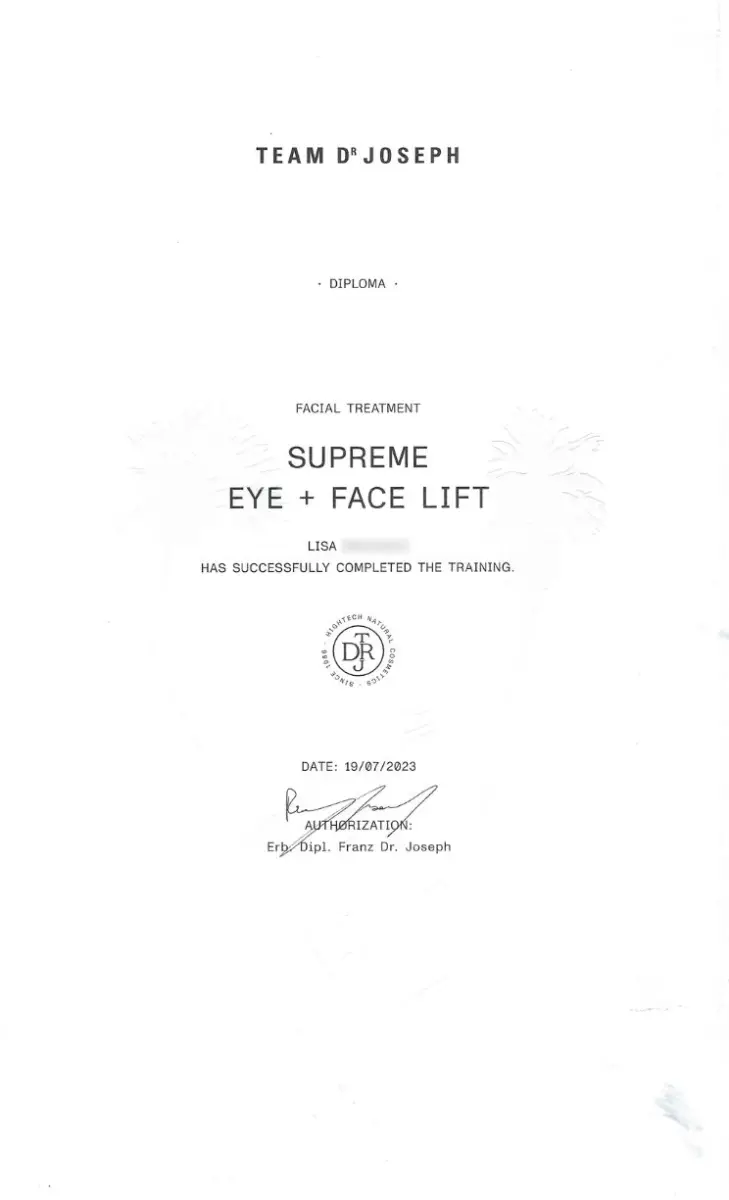 Zertifikat für Lisa zur Schulung im Bereich Supreme Eye and Face Lift, spezialisiert auf Anti-Aging Gesichtsbehandlungen bei Seelenwellness München