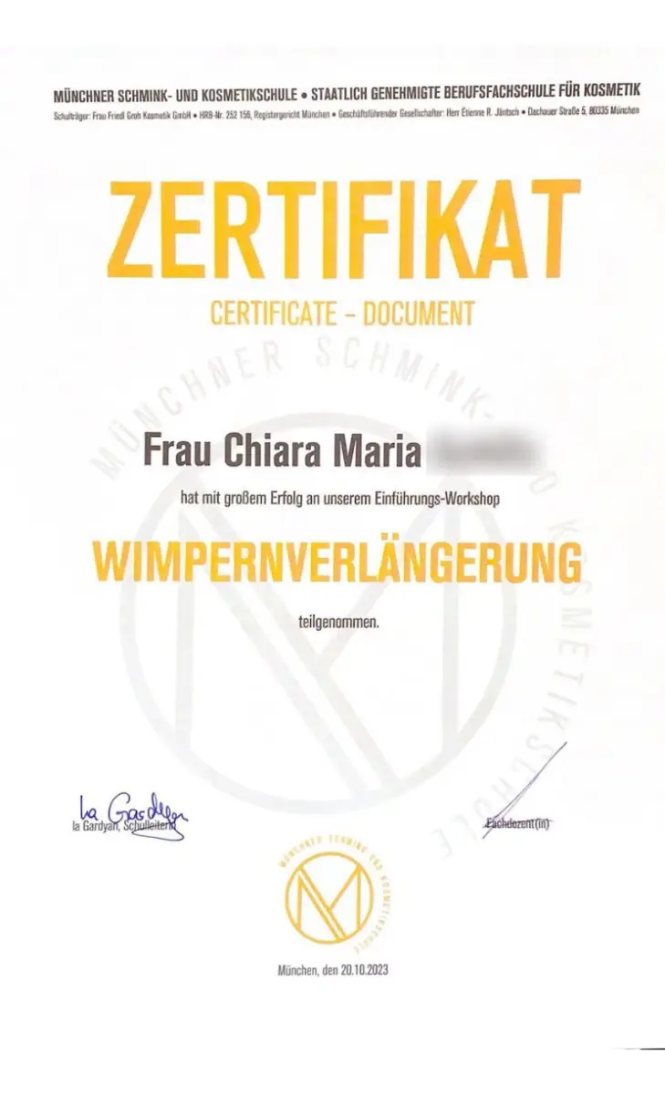 Zertifikat für Chiara zur Teilnahme am Workshop Wimpernverlängerung, erweitert ihr Behandlungsangebot bei Seelenwellness in München-Maxvorstadt